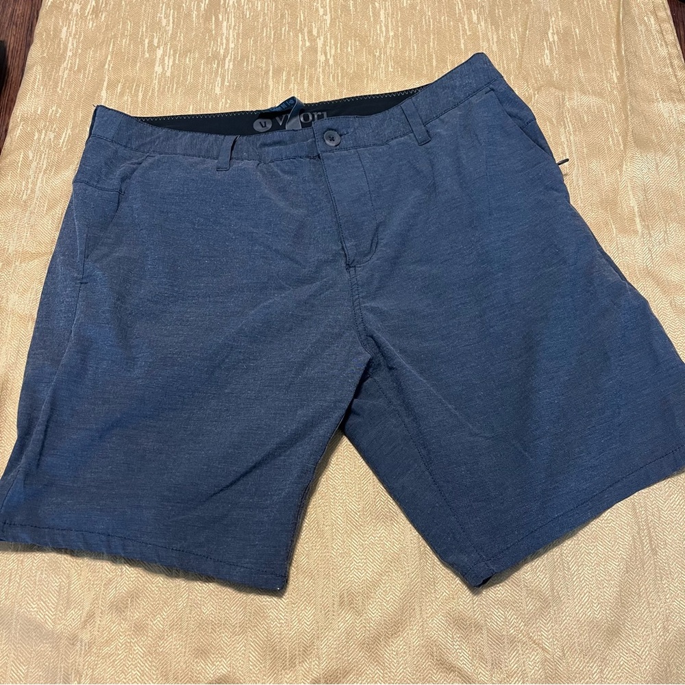 VUORI Grey Men’s Shorts. Size 34